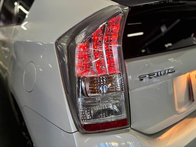 プリウス Ｓツーリングセレクション　社外１７インチＡＷ／Ｂｌｕｅｔｏｏｔｈ／ＴＶ／バックカメラ／フルフラットシート／フォグ／ＥＴＣ（65枚目）
