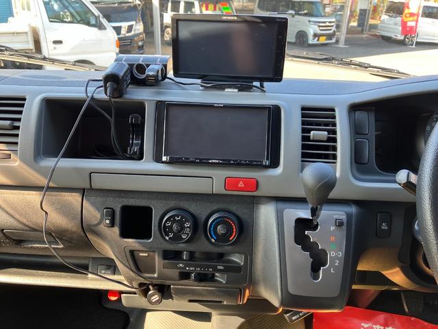 ハイエースバン DX 委託販売 キャンピング AC100V電源 組み立てベッド 令和5年14万キロ時タイミングベルト交換済み ナビ ETC ドライブレコーダー エアバック ABS パワーステアリング(16枚目)
