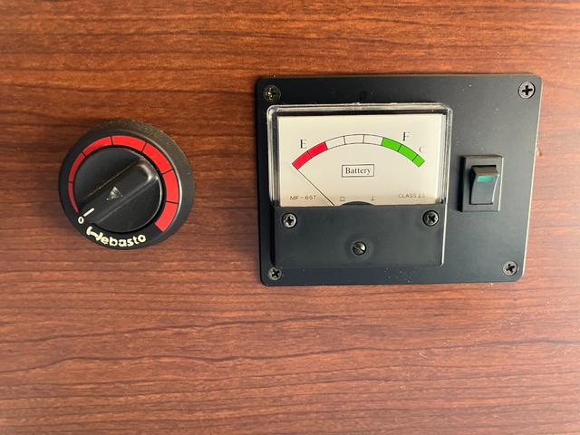 ハイエースバン DX 委託販売 キャンピング AC100V電源 組み立てベッド 令和5年14万キロ時タイミングベルト交換済み ナビ ETC ドライブレコーダー エアバック ABS パワーステアリング(57枚目)