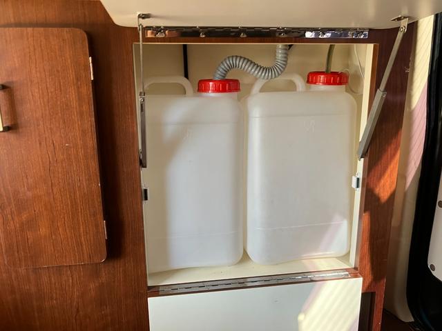 ハイエースバン DX 委託販売 キャンピング AC100V電源 組み立てベッド 令和5年14万キロ時タイミングベルト交換済み ナビ ETC ドライブレコーダー エアバック ABS パワーステアリング(60枚目)