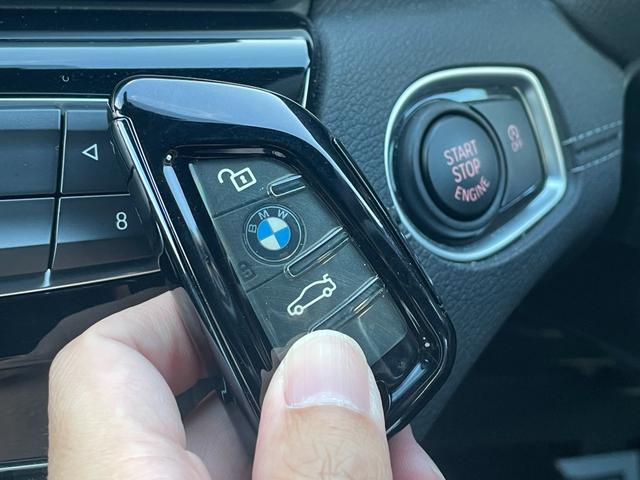 Ｘ１ ｘＤｒｉｖｅ　１８ｄ　Ｍスポーツ　４ＷＤ　ＨＤＤナビ　バックカメラ　革シート　電動リアゲート　シートヒーター　ターボ　アダプティブクルーズコントロール　オートライト　衝突防止システム　ＬＥＤヘッドランプ　レーンアシスト　スマートキー（13枚目）