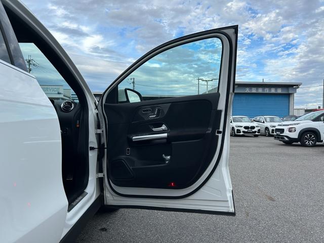 ＧＬＡクラス ＧＬＡ２００ｄ　４マチック　ＡＭＧライン　ワンオーナー／レーダーセーフティパッケージ／純正ナビ／地デジ　Ｂｌｕｅｔｏｏｔｈ／全方位カメラ／黒半革／パワーシート／シートヒーター純正１９インチＡＷ／ドライブレコーダー（51枚目）