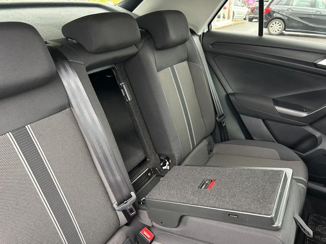 Ｔ－ロック ＴＤＩ　スタイルデザインパッケージ　純正ナビ／フルセグＴＶ／バックモニター／ＡｐｐｌｅＣａｒｐｌａｙ／ａｎｄｒｏｉｄ　ａｕｔｏ／アダプティブクルーズコントロール／デジタルメーター／スマートキー／プッシュスタート／ＬＥＤ（44枚目）