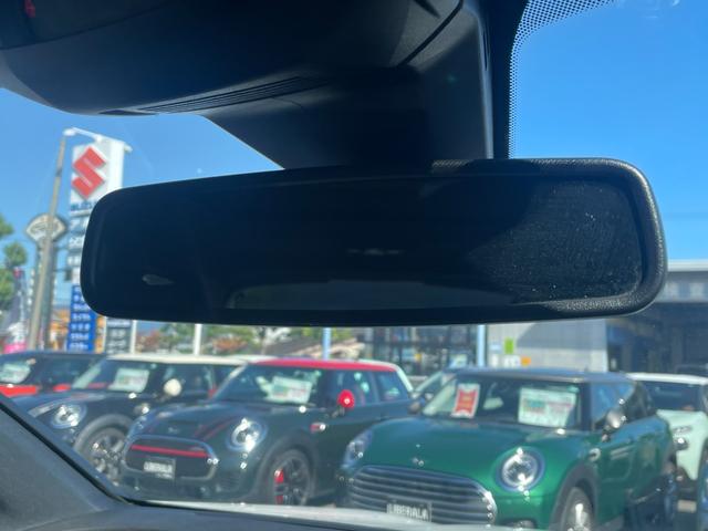 3008 GT ブルーHDi ブラックパック サンルーフ ファーストクラスPKG ハーフレザー パワーシート シートヒーター 純正ディスプレイオーディオ 360°カメラACC BSM LKA ワイヤレスチャージ アンビエントライト ETC(15枚目)