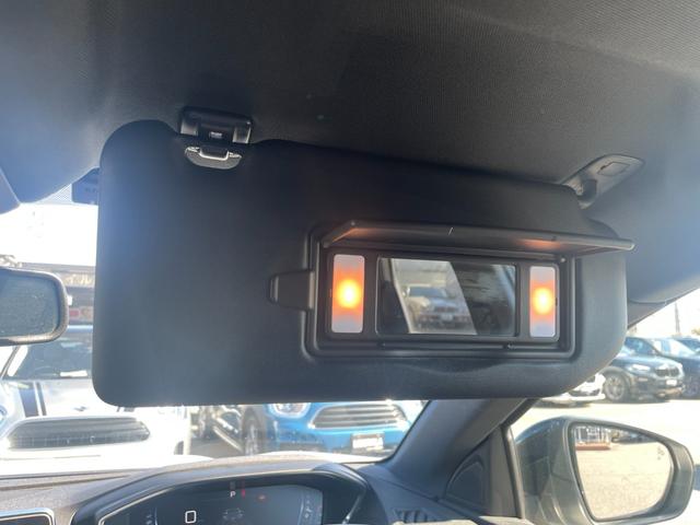 3008 GT ブルーHDi ブラックパック サンルーフ ファーストクラスPKG ハーフレザー パワーシート シートヒーター 純正ディスプレイオーディオ 360°カメラACC BSM LKA ワイヤレスチャージ アンビエントライト ETC(16枚目)