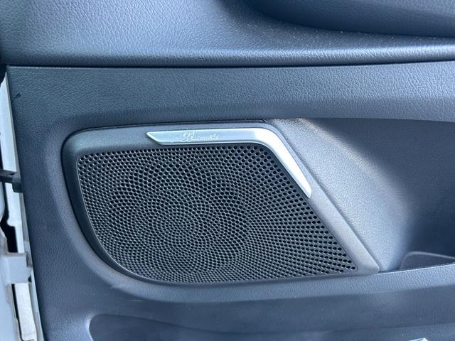 Ｖクラス Ｖ２２０ｄ　アバンギャルド　ロング　ＡＭＧライン　パノラマスライディングルーフ／純正メモリナビ／【フルセグＴＶ／ＢＴ】／リアエンターテイメントシステム／３６０°カメラ／ＥＴＣ２．０／前後ドライブレコーダー／Ｂｕｒｍｅｓｔｅｒサウンドシステム（9枚目）