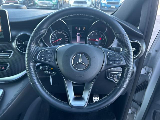 Ｖクラス Ｖ２２０ｄ　アバンギャルド　ロング　ＡＭＧライン　パノラマスライディングルーフ／純正メモリナビ／【フルセグＴＶ／ＢＴ】／リアエンターテイメントシステム／３６０°カメラ／ＥＴＣ２．０／前後ドライブレコーダー／Ｂｕｒｍｅｓｔｅｒサウンドシステム（11枚目）