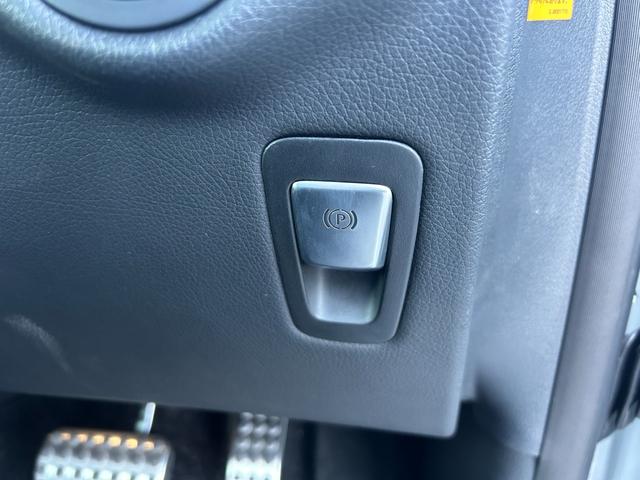 Ｖクラス Ｖ２２０ｄ　アバンギャルド　ロング　ＡＭＧライン　パノラマスライディングルーフ／純正メモリナビ／【フルセグＴＶ／ＢＴ】／リアエンターテイメントシステム／３６０°カメラ／ＥＴＣ２．０／前後ドライブレコーダー／Ｂｕｒｍｅｓｔｅｒサウンドシステム（21枚目）