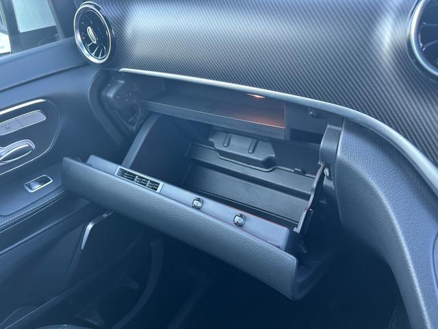 Ｖクラス Ｖ２２０ｄ　アバンギャルド　ロング　ＡＭＧライン　パノラマスライディングルーフ／純正メモリナビ／【フルセグＴＶ／ＢＴ】／リアエンターテイメントシステム／３６０°カメラ／ＥＴＣ２．０／前後ドライブレコーダー／Ｂｕｒｍｅｓｔｅｒサウンドシステム（31枚目）