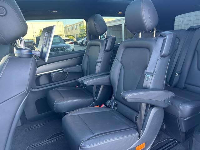 Ｖクラス Ｖ２２０ｄ　アバンギャルド　ロング　ＡＭＧライン　パノラマスライディングルーフ／純正メモリナビ／【フルセグＴＶ／ＢＴ】／リアエンターテイメントシステム／３６０°カメラ／ＥＴＣ２．０／前後ドライブレコーダー／Ｂｕｒｍｅｓｔｅｒサウンドシステム（42枚目）