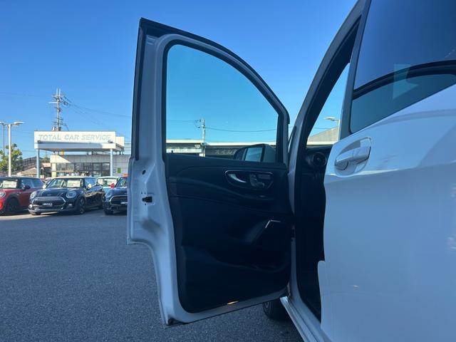 Ｖクラス Ｖ２２０ｄ　アバンギャルド　ロング　ＡＭＧライン　パノラマスライディングルーフ／純正メモリナビ／【フルセグＴＶ／ＢＴ】／リアエンターテイメントシステム／３６０°カメラ／ＥＴＣ２．０／前後ドライブレコーダー／Ｂｕｒｍｅｓｔｅｒサウンドシステム（52枚目）