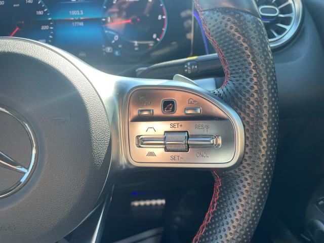 GLB GLB200d 4マチック AMGライン サンルーフ AMGライン ハーフレザー メモリ付きパワーシート レーダーセーフティPKG ACC BSM 360°カメラ アンビエントライト 純正ナビ BT/DTV/CarPlay ワイヤレスチャージ(10枚目)