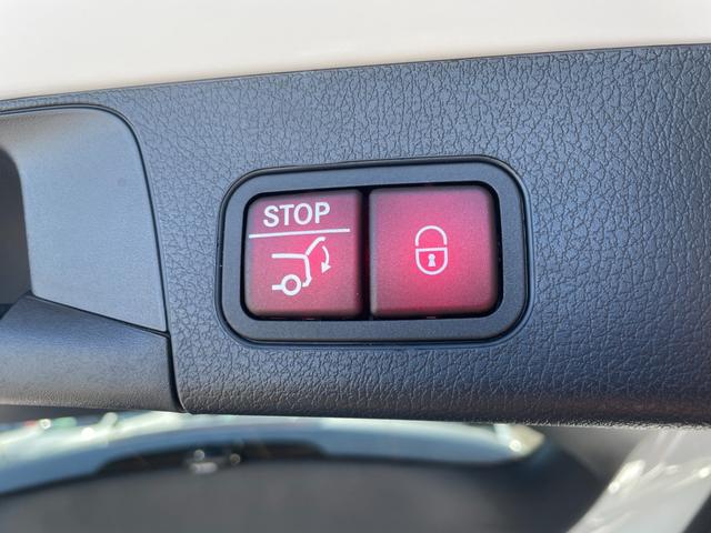 GLB GLB200d 4マチック AMGライン サンルーフ AMGライン ハーフレザー メモリ付きパワーシート レーダーセーフティPKG ACC BSM 360°カメラ アンビエントライト 純正ナビ BT/DTV/CarPlay ワイヤレスチャージ(35枚目)