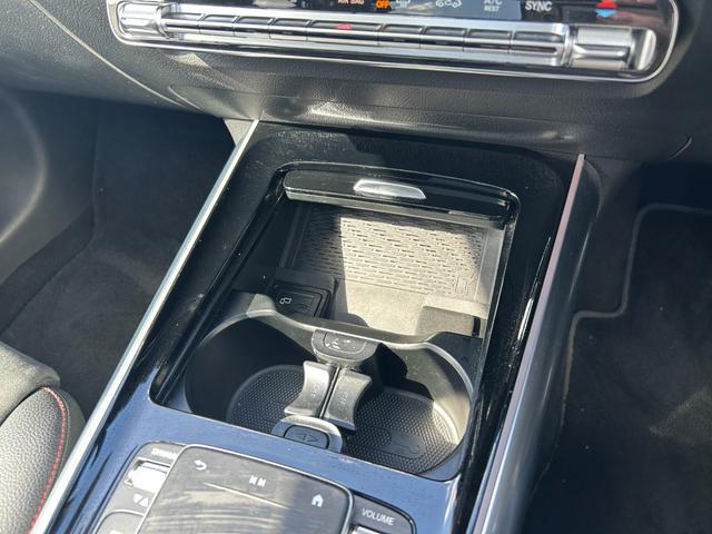 ＧＬＡクラス ＧＬＡ２００ｄ　４マチック　ＡＭＧライン　ワンオーナー／パノラマスライディングルーフ／ナビゲーションパッケージ／レーダーセーフティパッケージ／純正ナビ／地デジ／Ｂｌｕｅｔｏｏｔｈ／ワイヤレス充電／全方位カメラ／黒半革／パワーシート（20枚目）