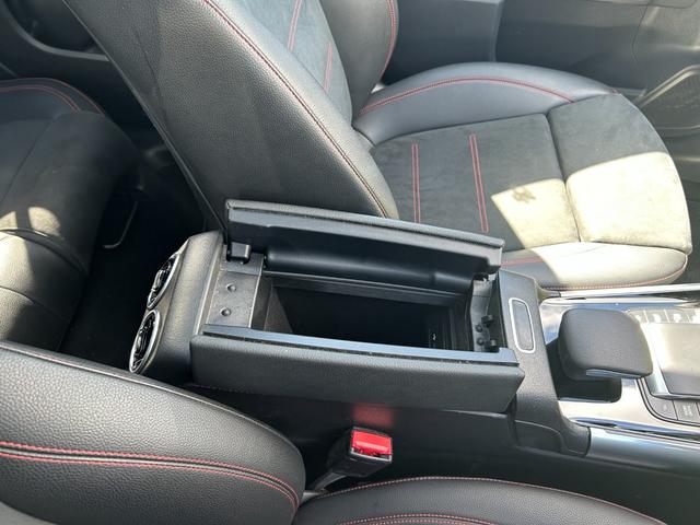 ＧＬＡクラス ＧＬＡ２００ｄ　４マチック　ＡＭＧライン　ワンオーナー／パノラマスライディングルーフ／ナビゲーションパッケージ／レーダーセーフティパッケージ／純正ナビ／地デジ／Ｂｌｕｅｔｏｏｔｈ／ワイヤレス充電／全方位カメラ／黒半革／パワーシート（23枚目）