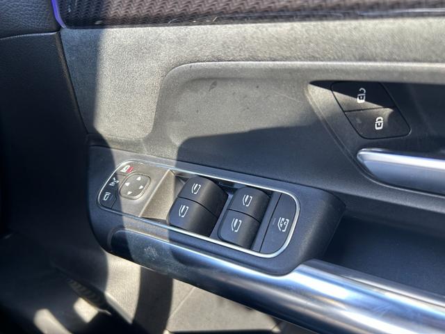 ＧＬＡクラス ＧＬＡ２００ｄ　４マチック　ＡＭＧライン　ワンオーナー／パノラマスライディングルーフ／ナビゲーションパッケージ／レーダーセーフティパッケージ／純正ナビ／地デジ／Ｂｌｕｅｔｏｏｔｈ／ワイヤレス充電／全方位カメラ／黒半革／パワーシート（34枚目）