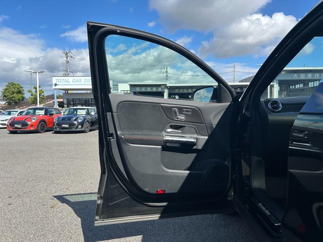 ＧＬＡクラス ＧＬＡ２００ｄ　４マチック　ＡＭＧライン　ワンオーナー／パノラマスライディングルーフ／ナビゲーションパッケージ／レーダーセーフティパッケージ／純正ナビ／地デジ／Ｂｌｕｅｔｏｏｔｈ／ワイヤレス充電／全方位カメラ／黒半革／パワーシート（40枚目）