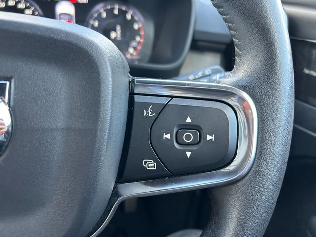 XC40 T4 AWD インスクリプション harman/kardonサラウンド/赤本革シート/シートヒーター/ステアリングヒーター/純正HDDナビ/USB/Bluetooth/フルセグTV/360°カメラ/LEDヘッドライト(14枚目)