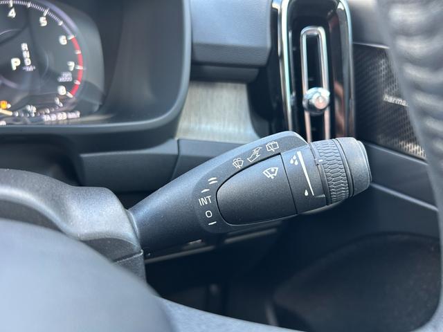 XC40 T4 AWD インスクリプション harman/kardonサラウンド/赤本革シート/シートヒーター/ステアリングヒーター/純正HDDナビ/USB/Bluetooth/フルセグTV/360°カメラ/LEDヘッドライト(15枚目)