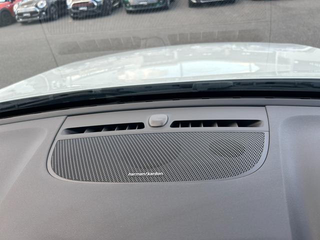 XC40 T4 AWD インスクリプション harman/kardonサラウンド/赤本革シート/シートヒーター/ステアリングヒーター/純正HDDナビ/USB/Bluetooth/フルセグTV/360°カメラ/LEDヘッドライト(36枚目)