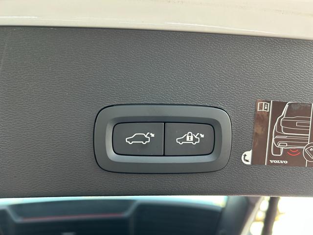 XC40 T4 AWD インスクリプション harman/kardonサラウンド/赤本革シート/シートヒーター/ステアリングヒーター/純正HDDナビ/USB/Bluetooth/フルセグTV/360°カメラ/LEDヘッドライト(49枚目)