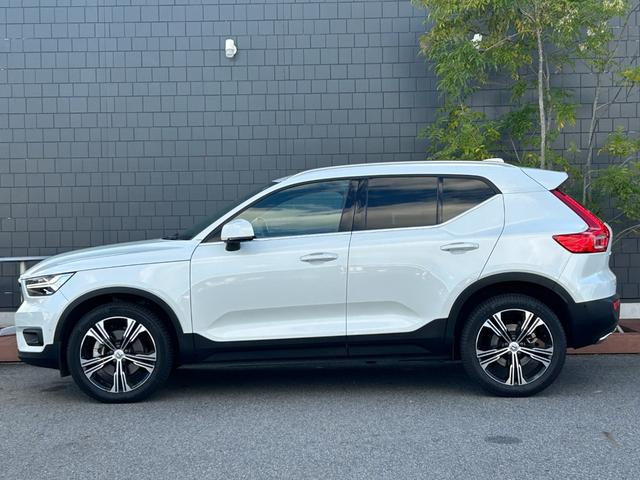 XC40 T4 AWD インスクリプション harman/kardonサラウンド/赤本革シート/シートヒーター/ステアリングヒーター/純正HDDナビ/USB/Bluetooth/フルセグTV/360°カメラ/LEDヘッドライト(58枚目)
