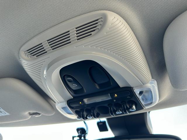 ＭＩＮＩ クーパー　クラシック・トリム　ワンオーナー／クラシックトリム／衝突軽減ブレーキ車線逸脱警告／ディスプレイオーディオ／ＭＩＮＩ　Ａｐｐ対応　ＣａｒＰｌａｙ　Ｂｌｕｅｔｏｏｔｈ／バックカメラ／ＭＩＮＩドライビングＭＯＤＥ／ＥＴＣ（28枚目）