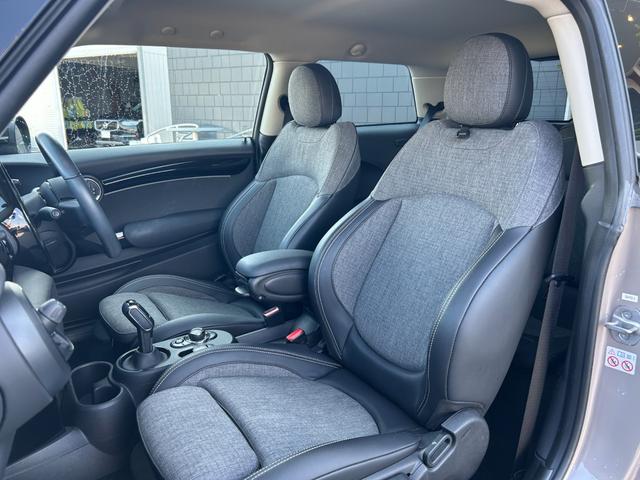 ＭＩＮＩ クーパー　クラシック・トリム　ワンオーナー／クラシックトリム／衝突軽減ブレーキ車線逸脱警告／ディスプレイオーディオ／ＭＩＮＩ　Ａｐｐ対応　ＣａｒＰｌａｙ　Ｂｌｕｅｔｏｏｔｈ／バックカメラ／ＭＩＮＩドライビングＭＯＤＥ／ＥＴＣ（38枚目）