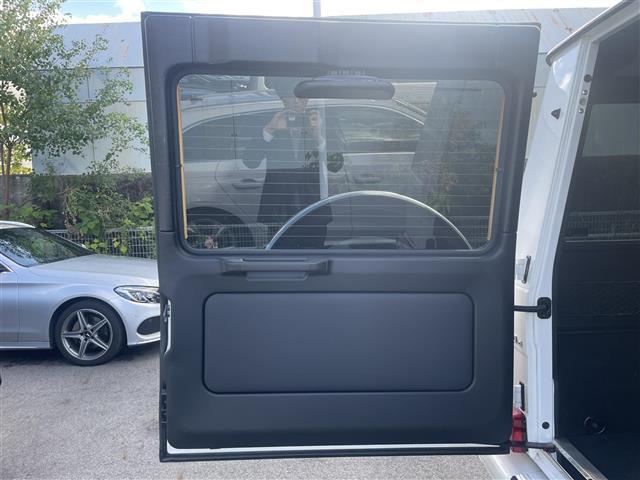 Gクラス G350d G63仕様 G63アルミ G63グリル ラグジュアリーPKG サンルーフ 黒本革シート harman/kardonサラウンド 全席シートヒーター ディストロニック+ BSM メモリー付パワーシート(31枚目)