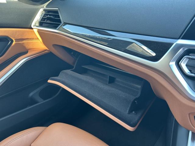 3シリーズ 320d xDriveツーリング Mスポーツ 茶革 ACC 360°カメラ パワーシート(D/N) シートヒーター(D/N) メモリー付パワーシート(D) LEDヘッドライト オートライト パワーテールゲート ミラーETC(26枚目)