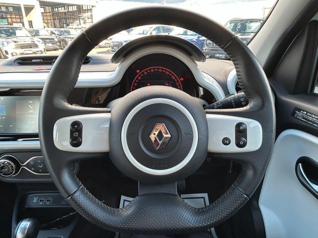 トゥインゴ ＥＤＣ　ＥＴＣ　ドライブレコーダー　バックカメラ　ＢＴオーディオ　スマートフォンミラーリング　クルーズコントロール　パーキングアシスト　レーンキープアシスト　フロアマット　純正ドアバイザー　純正アルミ（5枚目）