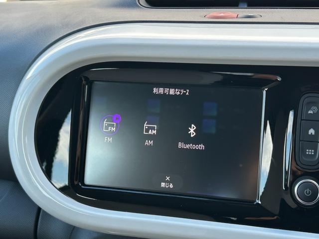 トゥインゴ ＥＤＣ　ＥＴＣ　ドライブレコーダー　バックカメラ　ＢＴオーディオ　スマートフォンミラーリング　クルーズコントロール　パーキングアシスト　レーンキープアシスト　フロアマット　純正ドアバイザー　純正アルミ（18枚目）