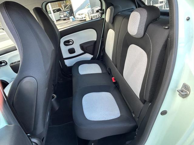 トゥインゴ ＥＤＣ　ＥＴＣ　ドライブレコーダー　バックカメラ　ＢＴオーディオ　スマートフォンミラーリング　クルーズコントロール　パーキングアシスト　レーンキープアシスト　フロアマット　純正ドアバイザー　純正アルミ（46枚目）