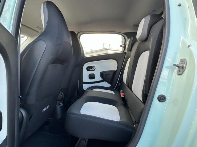 トゥインゴ ＥＤＣ　ＥＴＣ　ドライブレコーダー　バックカメラ　ＢＴオーディオ　スマートフォンミラーリング　クルーズコントロール　パーキングアシスト　レーンキープアシスト　フロアマット　純正ドアバイザー　純正アルミ（48枚目）