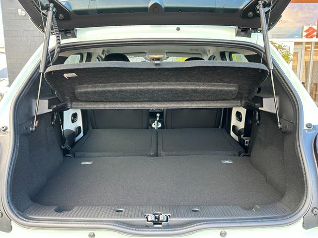 トゥインゴ ＥＤＣ　ＥＴＣ　ドライブレコーダー　バックカメラ　ＢＴオーディオ　スマートフォンミラーリング　クルーズコントロール　パーキングアシスト　レーンキープアシスト　フロアマット　純正ドアバイザー　純正アルミ（50枚目）