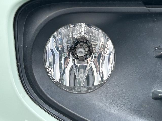 トゥインゴ ＥＤＣ　ＥＴＣ　ドライブレコーダー　バックカメラ　ＢＴオーディオ　スマートフォンミラーリング　クルーズコントロール　パーキングアシスト　レーンキープアシスト　フロアマット　純正ドアバイザー　純正アルミ（52枚目）