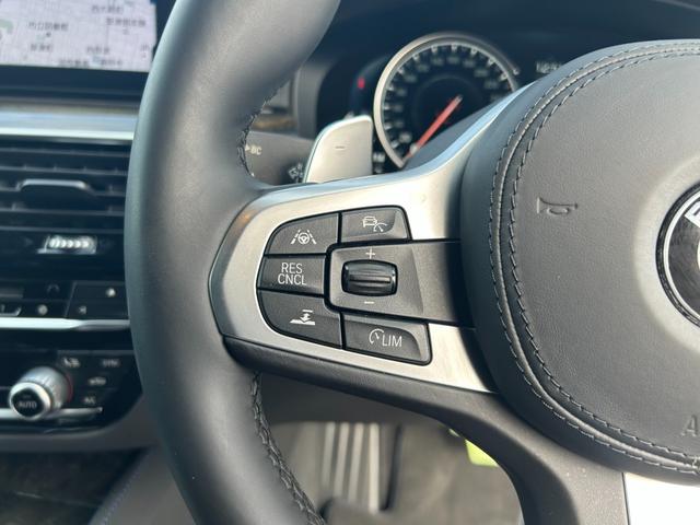 ５シリーズ ５２３ｉツーリング　Ｍスポーツ　３６０°カメラ／コンフォートアクセス／インテリジェントセーフティ／アダプティブ・クルーズ・コントロール／ＬＥＤヘッドライト／純正ナビ／フルセグＴＶ・Ｂｌｕｅｔｏｏｔｈ・ＵＳＢ前席パワートパワーバックド（6枚目）