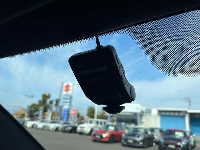 ５シリーズ ５２３ｉツーリング　Ｍスポーツ　３６０°カメラ／コンフォートアクセス／インテリジェントセーフティ／アダプティブ・クルーズ・コントロール／ＬＥＤヘッドライト／純正ナビ／フルセグＴＶ・Ｂｌｕｅｔｏｏｔｈ・ＵＳＢ前席パワートパワーバックド（7枚目）