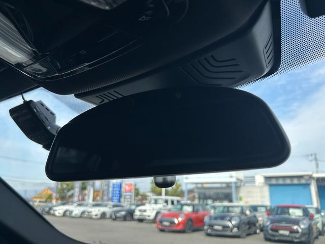 ５シリーズ ５２３ｉツーリング　Ｍスポーツ　３６０°カメラ／コンフォートアクセス／インテリジェントセーフティ／アダプティブ・クルーズ・コントロール／ＬＥＤヘッドライト／純正ナビ／フルセグＴＶ・Ｂｌｕｅｔｏｏｔｈ・ＵＳＢ前席パワートパワーバックド（31枚目）