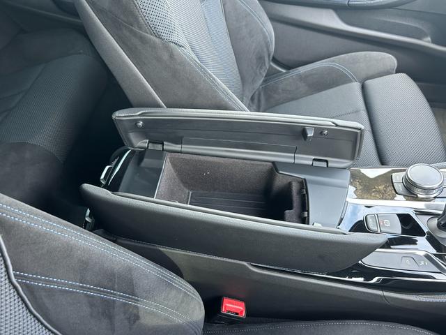 ５シリーズ ５２３ｉツーリング　Ｍスポーツ　３６０°カメラ／コンフォートアクセス／インテリジェントセーフティ／アダプティブ・クルーズ・コントロール／ＬＥＤヘッドライト／純正ナビ／フルセグＴＶ・Ｂｌｕｅｔｏｏｔｈ・ＵＳＢ前席パワートパワーバックド（34枚目）