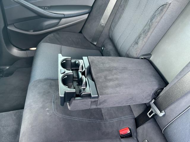 ５シリーズ ５２３ｉツーリング　Ｍスポーツ　３６０°カメラ／コンフォートアクセス／インテリジェントセーフティ／アダプティブ・クルーズ・コントロール／ＬＥＤヘッドライト／純正ナビ／フルセグＴＶ・Ｂｌｕｅｔｏｏｔｈ・ＵＳＢ前席パワートパワーバックド（43枚目）