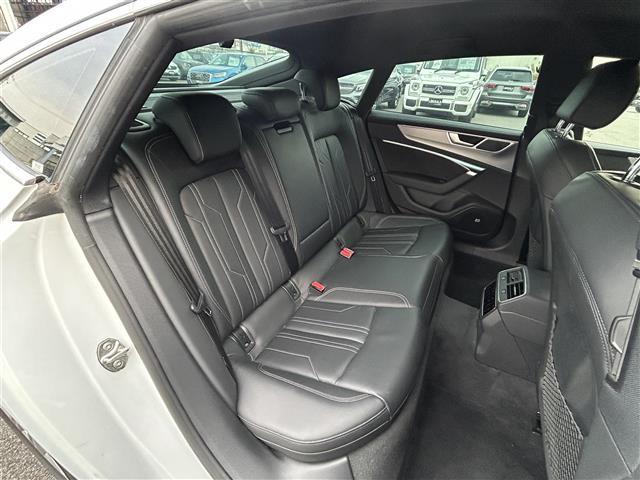 A7スポーツバック 45TFSIクワトロ Sラインパッケージ ワンオーナー/4ゾーンオートエアコン/バーチャルコックピット/コンフォートPKG/全席シートヒーター/JBLオーディオシステム/電動スポイラー/デジタルルームミラー型ドライブレコーダー(32枚目)