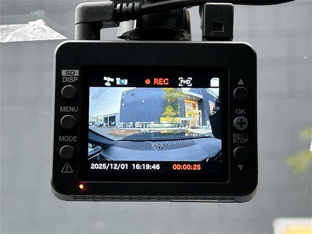 Ａ６ ４０ＴＤＩクワトロ　Ｓライン　３６０°カメラ／４ゾーンオートエアコン／前後ドライブレコーダー／パワーバックドア／全席シートヒーター　黒革シート／全席シートエアコン／バーチャルコックピット（23枚目）