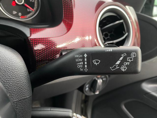 アップ!GTI 特別仕様車/1オーナー/beatssound system/PDC/オプティカルパーキングシステム/リヤビューカメラ/純正ディスプレイオーディオ/前席シートヒーター/純正AW/レッドブレーキキャリパー(10枚目)