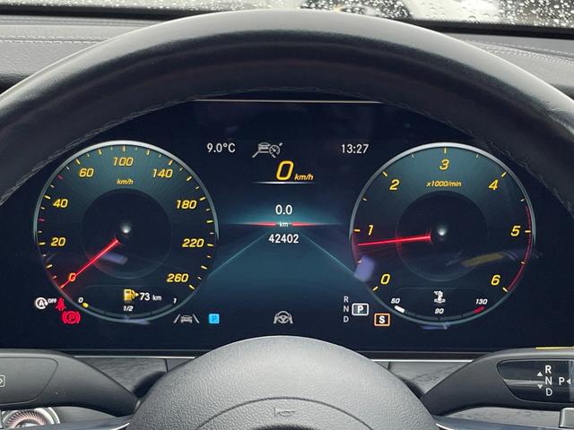 Ｅクラス Ｅ２２０ｄ　スポーツ　エクスクルーシブＰＫＧ　Ｂｕｒｍｅｓｔｅｒ　エアバランスＰＫＧ　ＨＵＤ　パワートランクリッド　ＡＭＧラインインテリアＰＫＧ　黒革／ヒーター／Ｐシート　レーダーセーフティＰＫＧ　３６０°カメラ（5枚目）