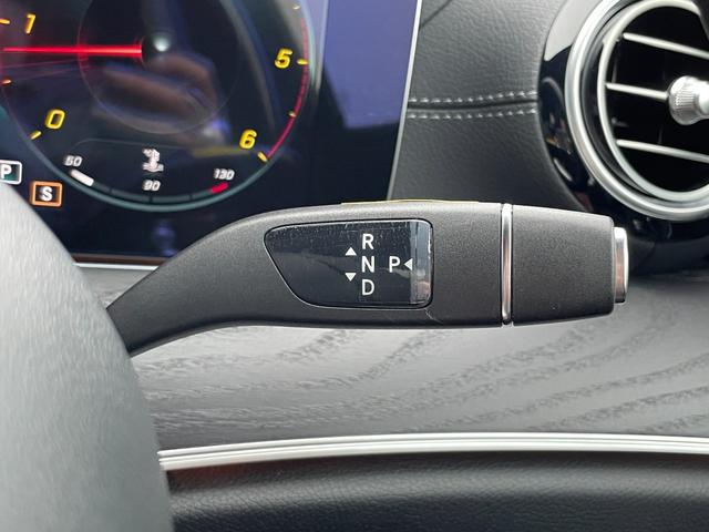 Ｅクラス Ｅ２２０ｄ　スポーツ　エクスクルーシブＰＫＧ　Ｂｕｒｍｅｓｔｅｒ　エアバランスＰＫＧ　ＨＵＤ　パワートランクリッド　ＡＭＧラインインテリアＰＫＧ　黒革／ヒーター／Ｐシート　レーダーセーフティＰＫＧ　３６０°カメラ（14枚目）