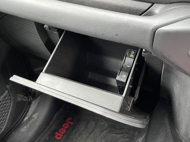 サハラ　１オーナー　衝突軽減Ｂ　ＬＫＡ　ＢＳＡ　ＡＣＣ　パークセンサー　黒革／ヒーター／Ｐシート　ナビ／ＵＳＢ／ＡＵＸ／ＢＴ／ＣａｒＰｌａｙ／ＤＴＶ　オートライトＬＥＤ　ルーフラック　サイドステップ　ドラレコ(29枚目)