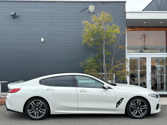 ８シリーズ ８４０ｄ　ｘＤｒｉｖｅ　グランクーペ　Ｍスポーツ　純正ＨＤＤナビ／全周囲カメラ／ＨａｒｍａｎＫａｒｄｏｎ／ＥＴＣ／パノラマガラスサンルーフ／パーキングアシストプラス／ドラレコ／ドライビングアシスト／ＡＡＣ／高速道路渋滞時ハンズオフ／シートヒーター（10枚目）