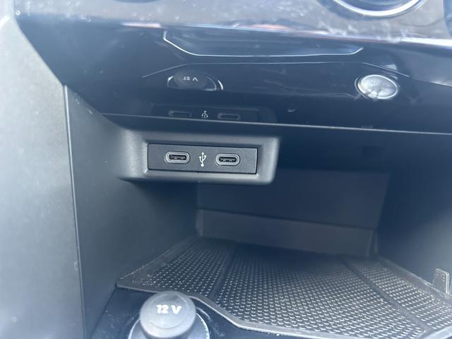 Ｔ－ロック ＴＤＩ　スタイルデザインパッケージ　純正ナビ／純正ＡＷ／バックカメラ／ＥＴＣ／ＡＣＣ／ブラインドスポットパワーバックドア／ＬＥＤヘッドライト／ブラックルーフ／スペアキー／ＡｐｐｌｅＣａｒＰｌａｙ／デジタルメーター（23枚目）