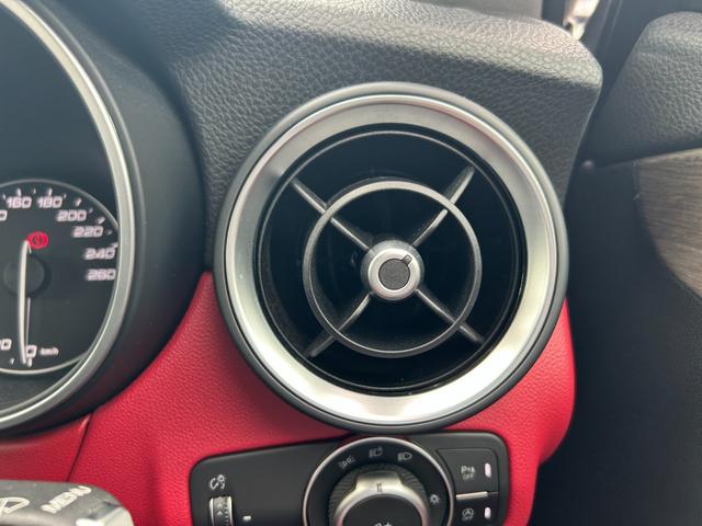 ステルヴィオ ファーストエディション　本革／ＡＣＣ／ＡｐｐｌｅＣａｒＰｌａｙ／ｈａｒｍａｎｋａｒｄｏｎ／電動Ｒドア／ＡＣＣ／ＢＳＭ／ＬＫＡ／ステアリングヒーター／ディスプレイオーディオ／ＢＴ／ＵＳＢ／ＡＵＸ／２０インチＡＷ（14枚目）